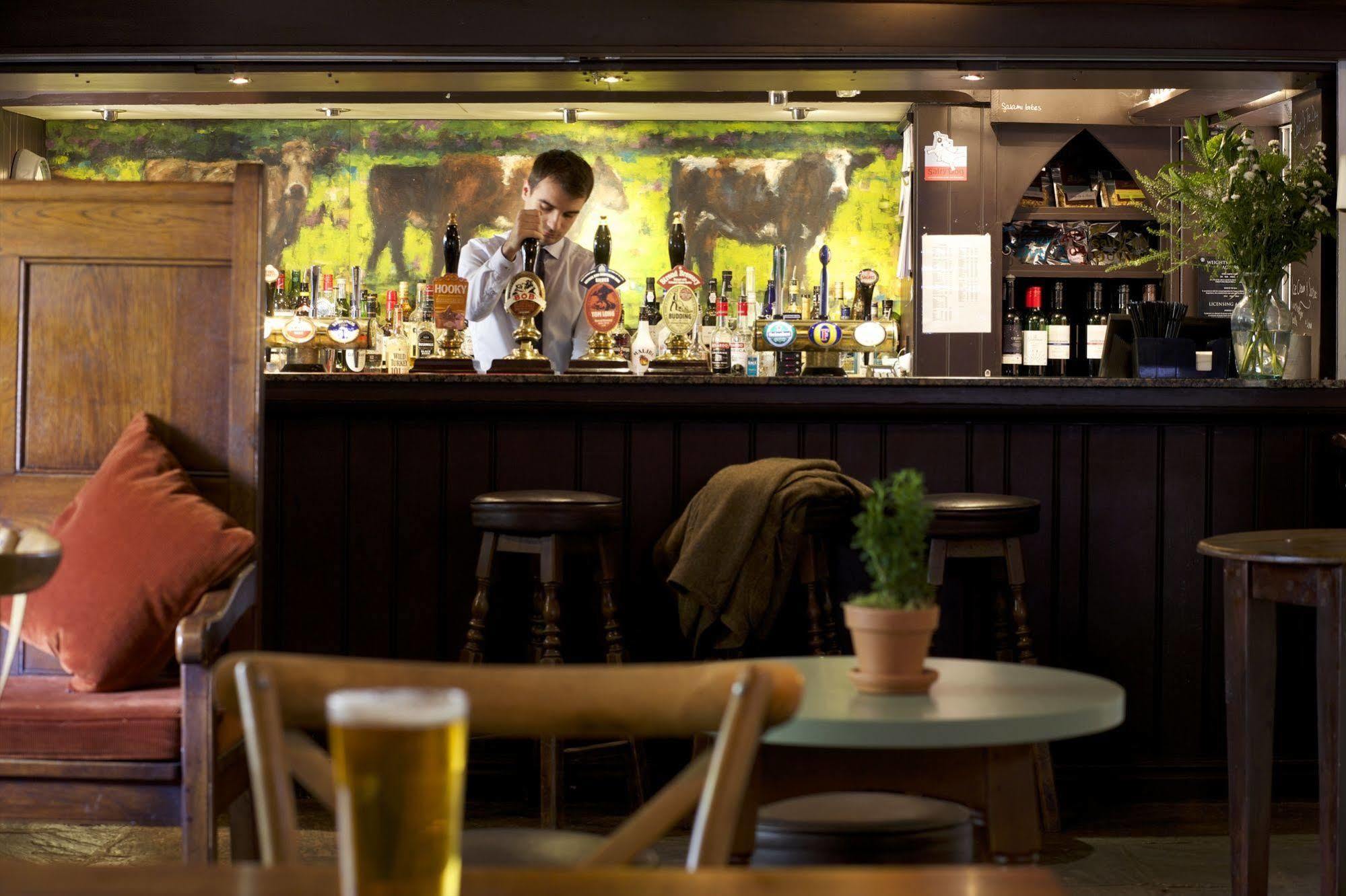 The Bear Of Rodborough Hotel Stroud  Extérieur photo
