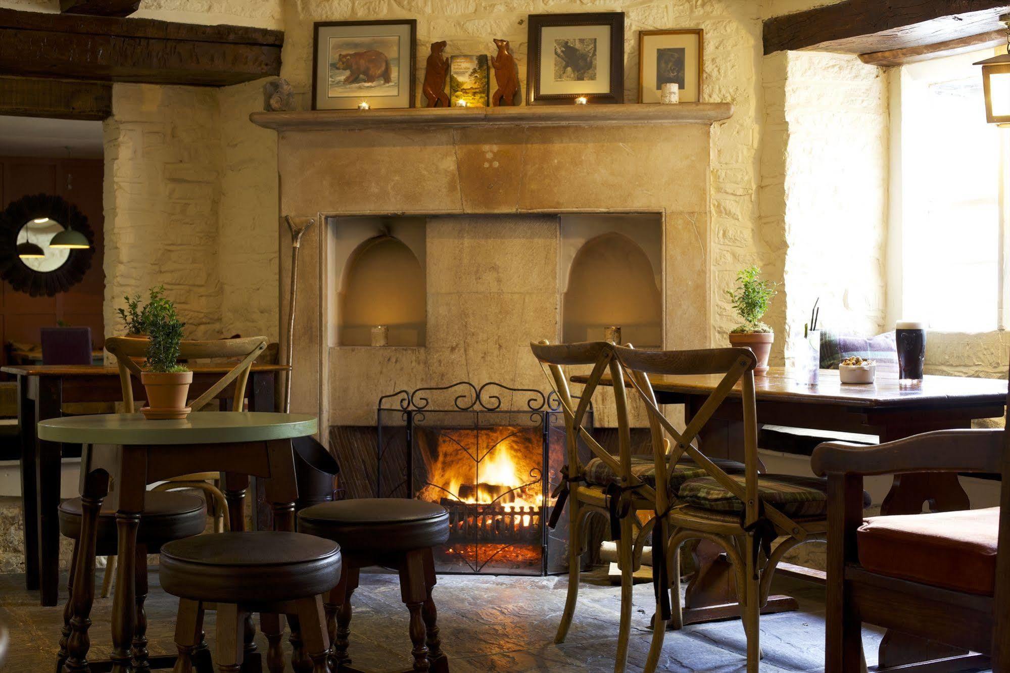 The Bear Of Rodborough Hotel Stroud  Extérieur photo